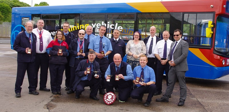 The heat finalists and assessors line up with second place Wayne Hold, Champion David Hind and third place Kevin George on the front row. 