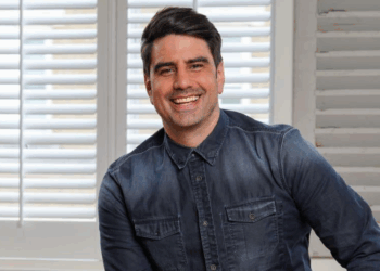 Chris Bavin