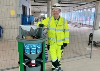 Gary Kirkpatrick, painter at Story Decorating Group, with a new Washbox Rocket