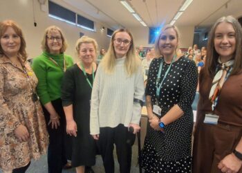 Pauline Carlyle, Susie Wilson, Doreen Singleton, Laura Earl, Katie Grant and Joni Mitchell