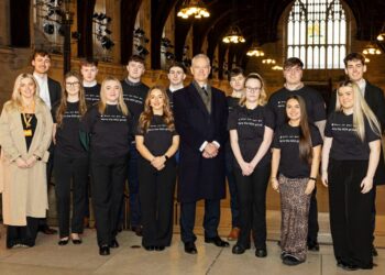 David Peattie and apprentices at the Houses of Parliament